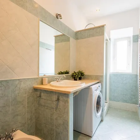 Iflat Spanish Steps Elegant & Spacious Apartmán
